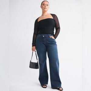 Abercrombie & Fitch Curve Love High Rise 90s Relaxed Crossover Waistband Jean 32